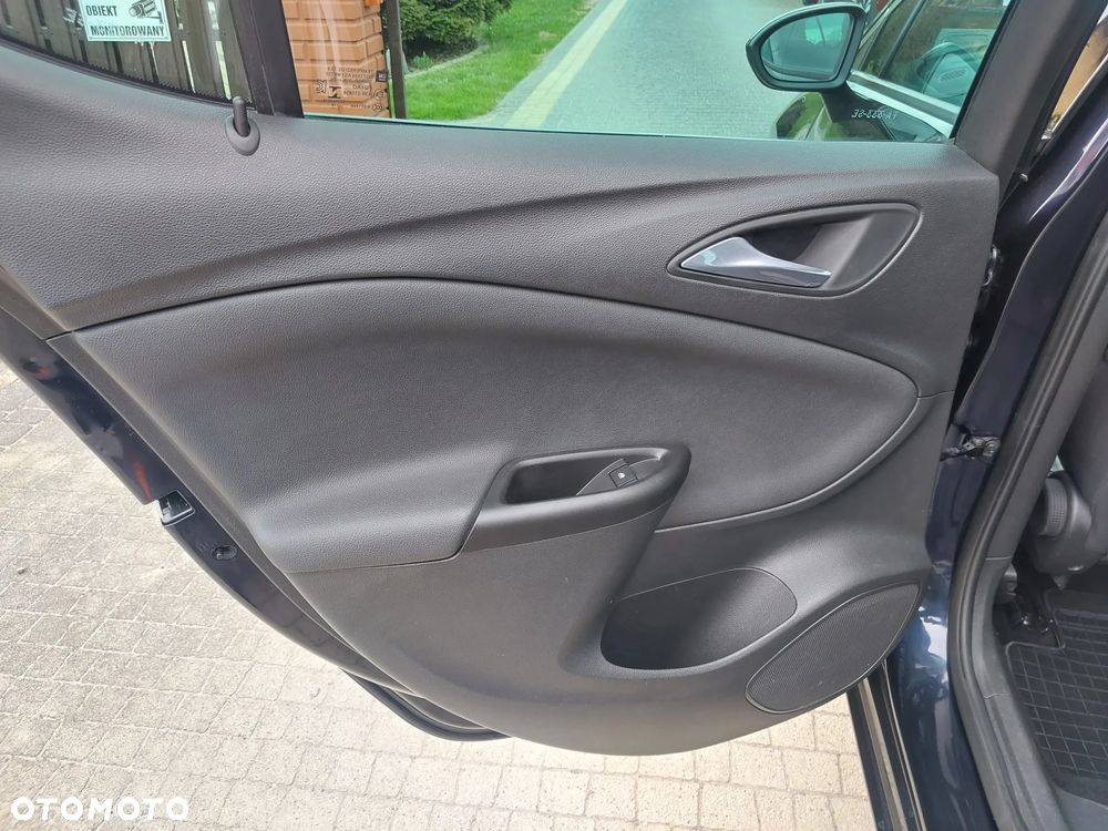 Opel Astra 1.4 Turbo Edition - 21