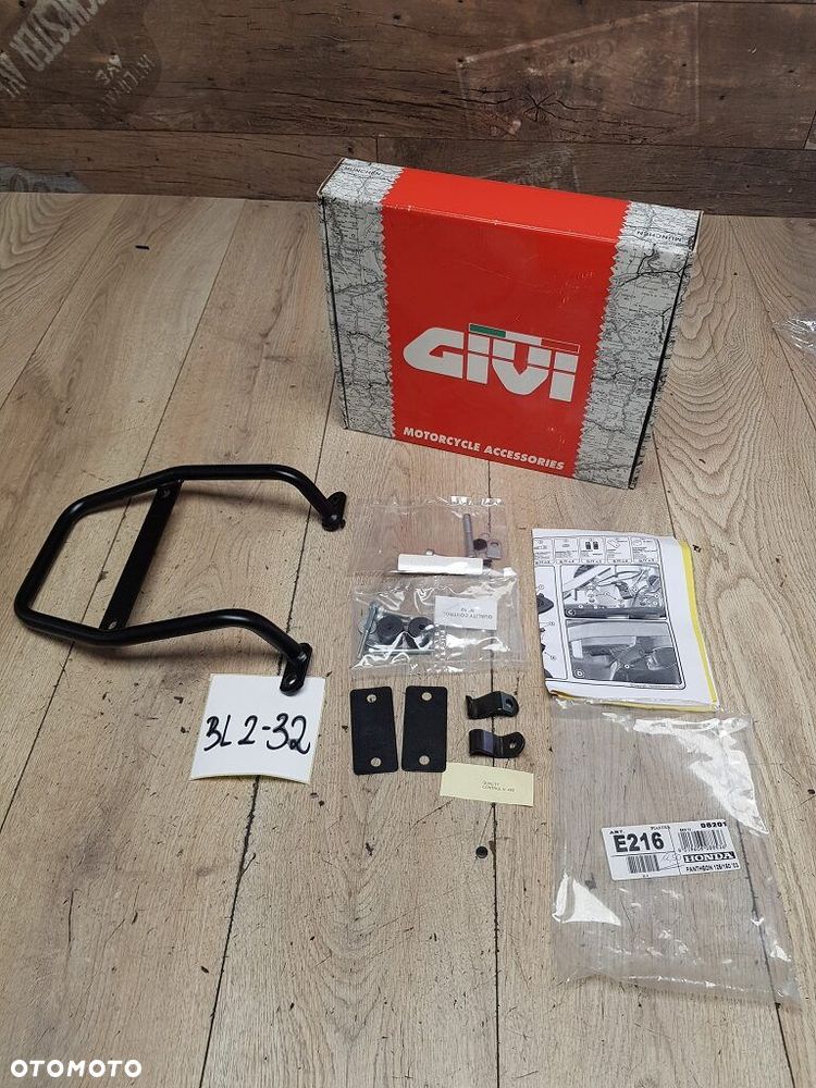 Stelaż pod kufer centralny Givi - 1