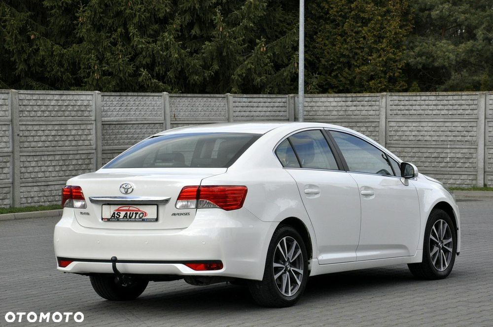 Toyota Avensis 2.0 Multidrive S Executive - 18