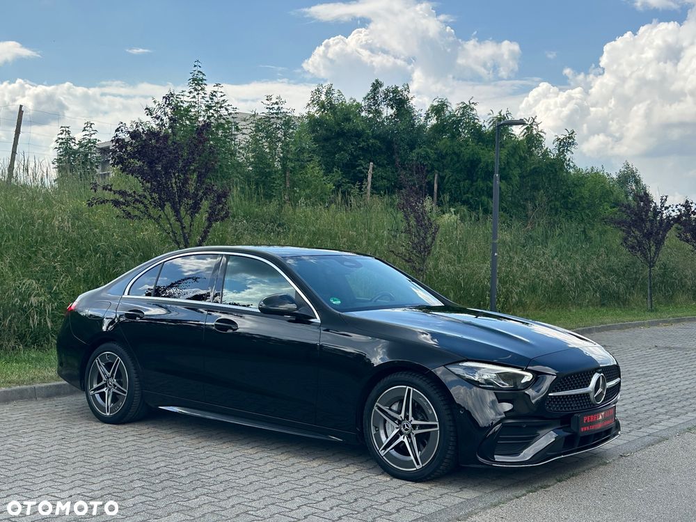 Mercedes-Benz Klasa C 180 9G-TRONIC AMG Line - 15