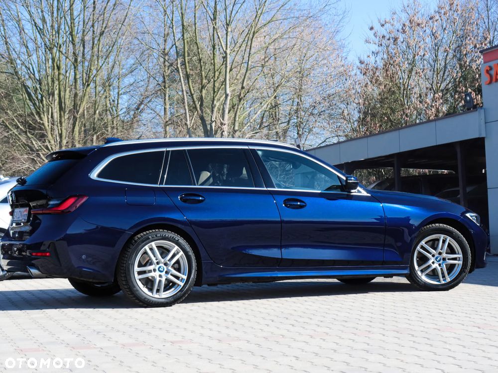 BMW Seria 3 320e Sport Line - 31
