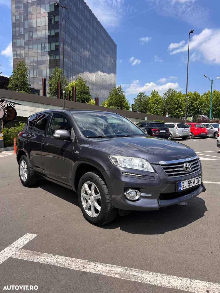 Toyota RAV4 2.2 D-4D 4x4 Executive - 3