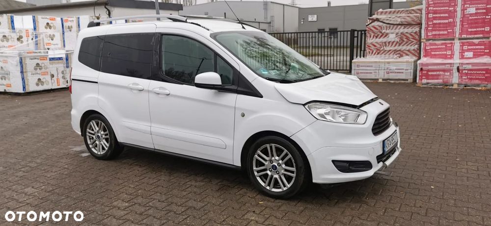Ford Tourneo Courier 1.5 TDCi Titanium - 5