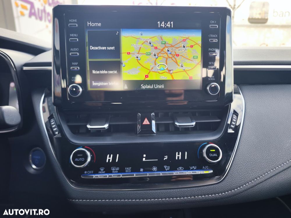 Toyota Corolla 1.8 HSD Business - 23