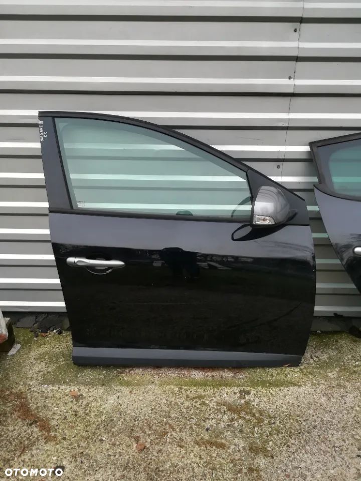 DRZWI PRZEDNIE PRAWE, TYLNE LEWE PRAWE, ZDERZAK TYŁ, KLAPA BAGAŻNIKA RENAULT MEGANE III GT 5DRZWI HB - 2