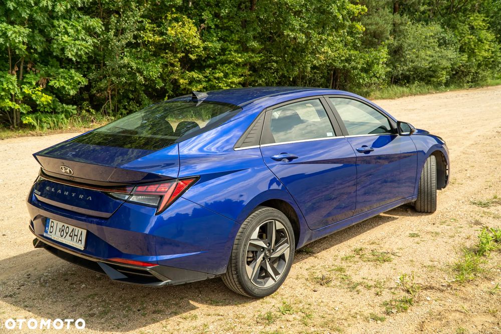 Hyundai Elantra 1.6 Executive - 6
