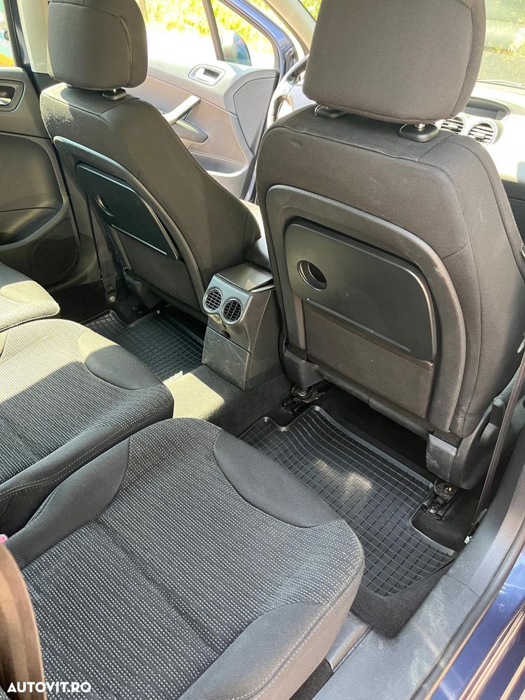 Peugeot 308 - 13