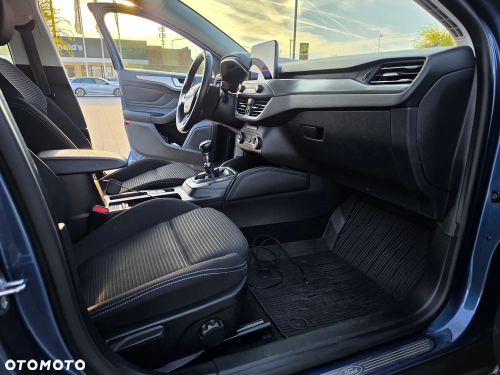 Ford Focus 1.0 EcoBoost Titanium - 16