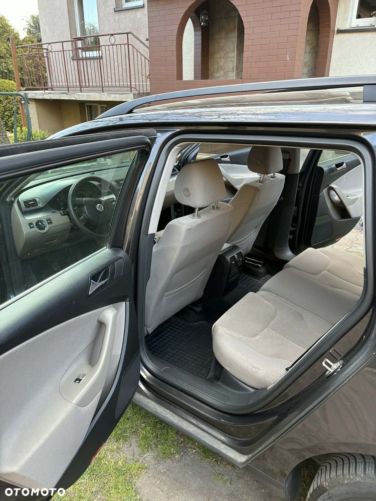 Volkswagen Passat - 8