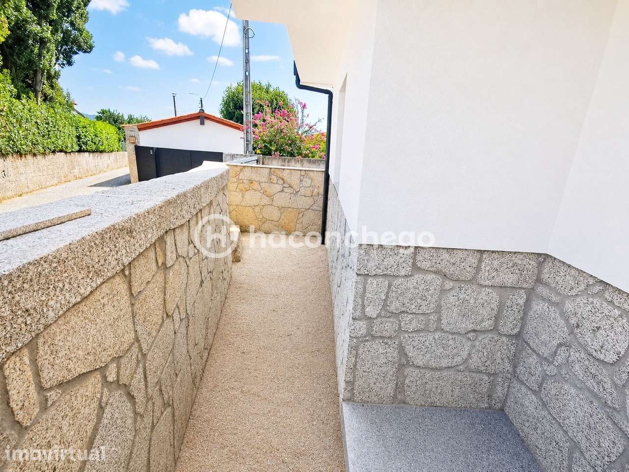 Moradia geminada T3 em Galegos Santa Maria Barcelos - Grande imagem: 3/19