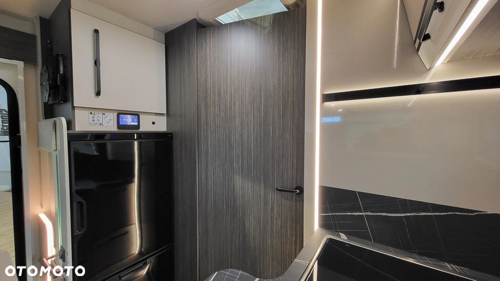 McLOUIS Nevis 879 - 5 osobowy - 27