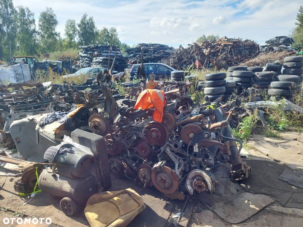 KOMPLETNE ZAWIESZENIE BELKA SANKI TYŁ VOLKSWAGEN GOLF VI HB 5D - 6
