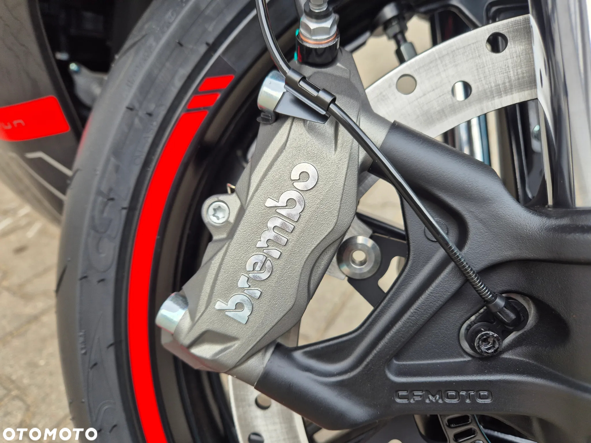 CFMoto SR - 7