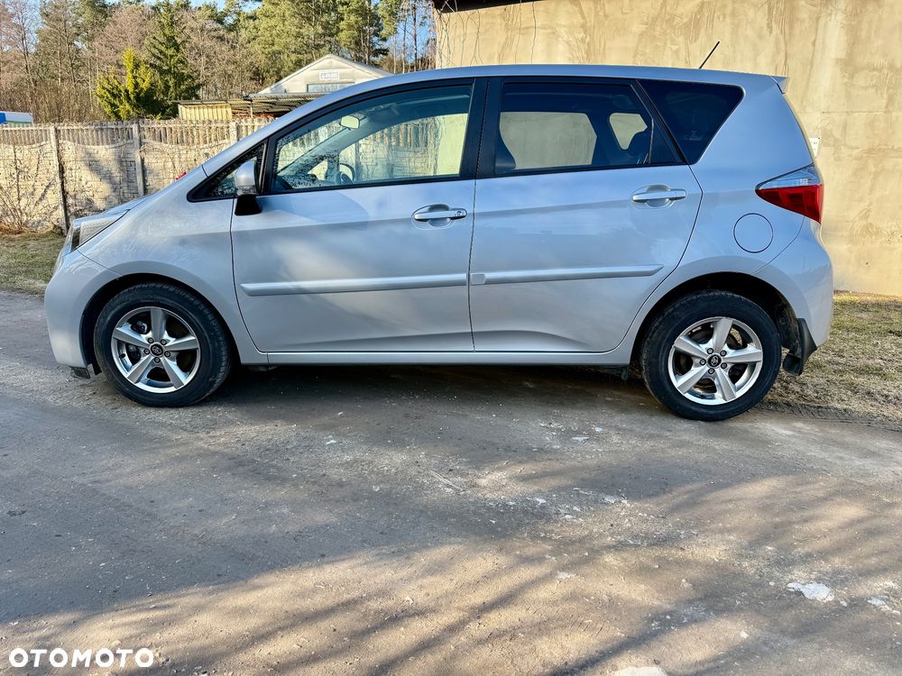 Toyota Verso S 1.33 Premium MS - 3