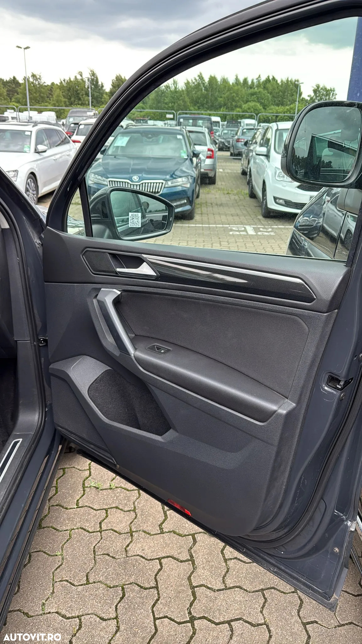 Volkswagen Tiguan 2.0 TDI SCR DSG 4Motion Elegance - 27