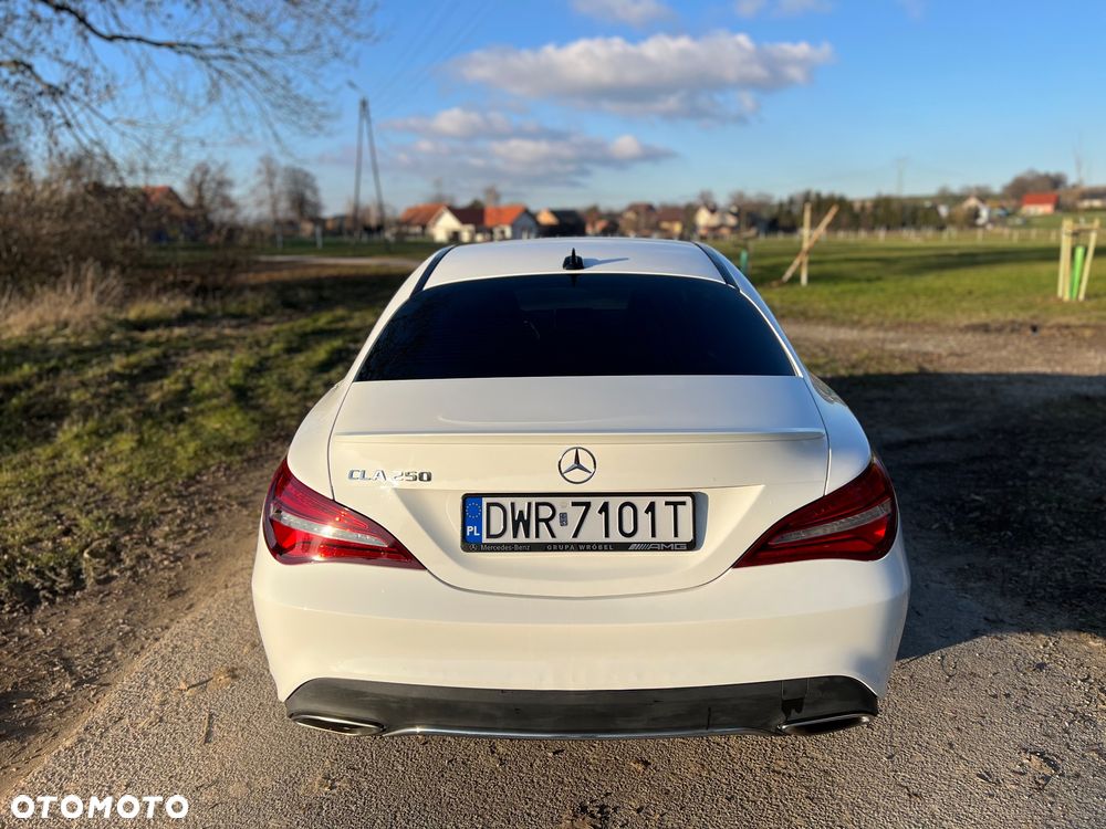 Mercedes-Benz CLA 250 7G-DCT Sport - 8