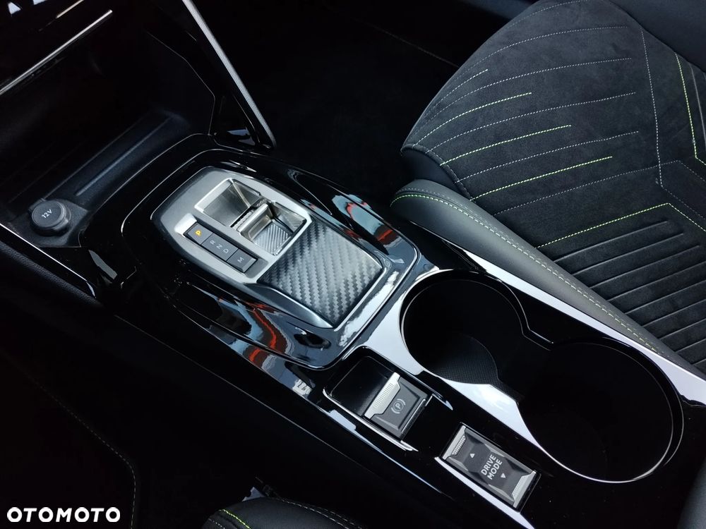 Peugeot 2008 1.2 PureTech GT S&S EAT8 - 18