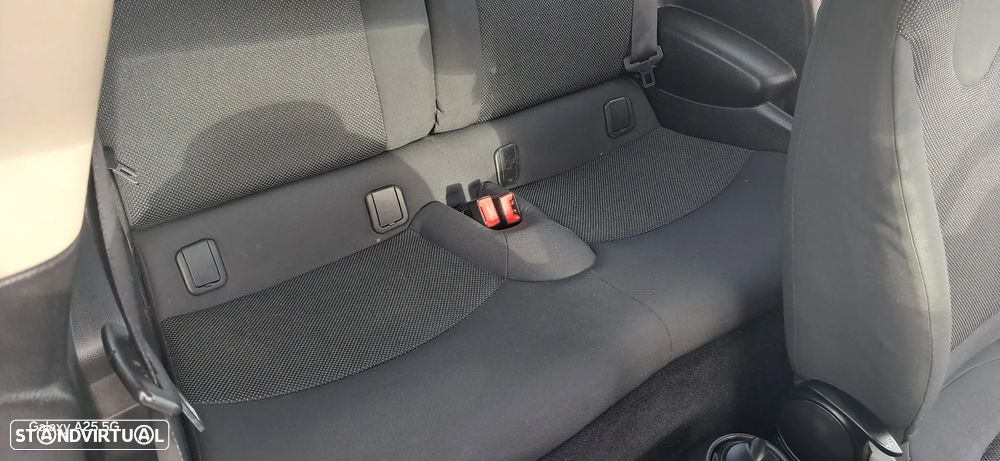 MINI 3 Portas One D - 27