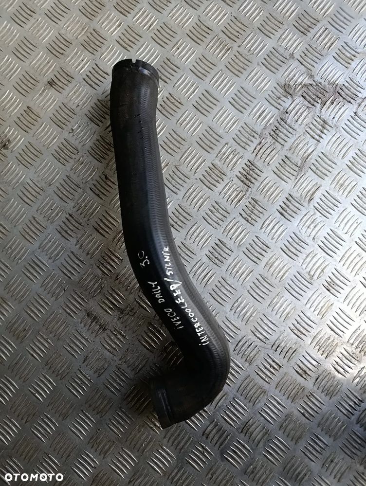 504300628 Iveco Daily 3.0 E4 przewód intercoolera 06-11 - 1