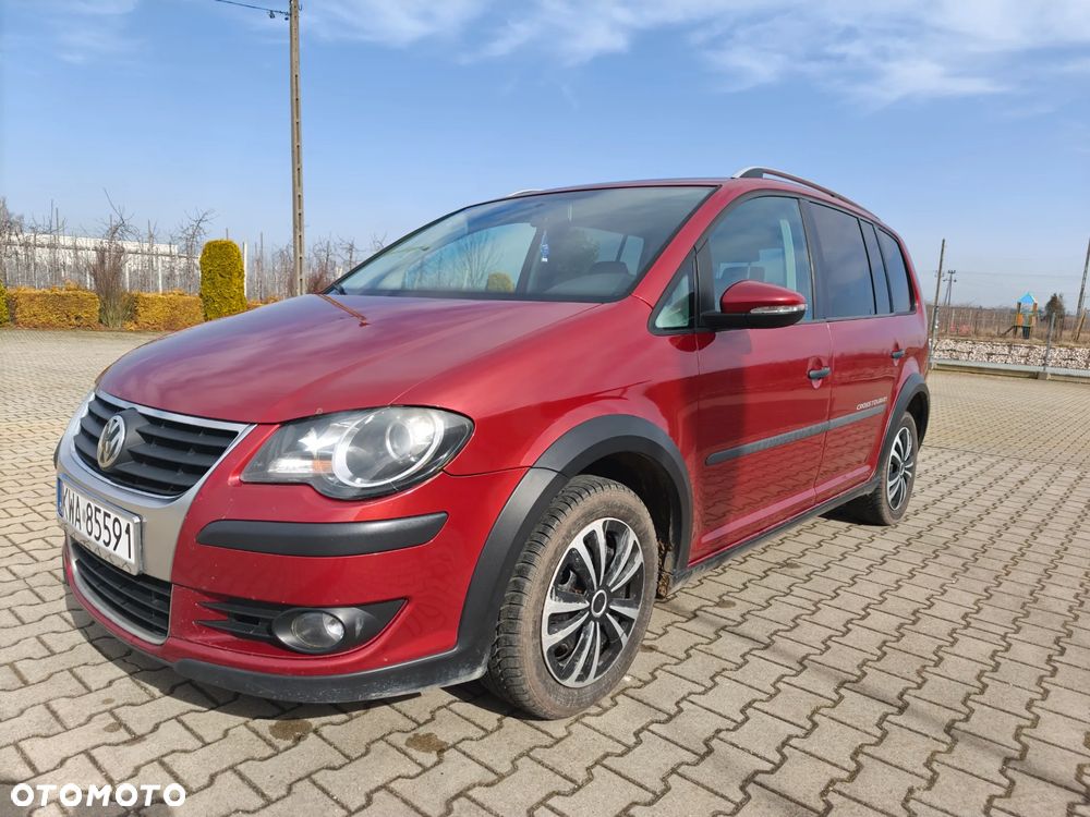Volkswagen Touran 2.0 TDI DPF Cross - 3