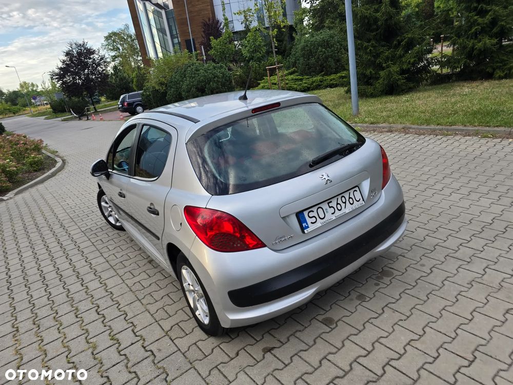 Peugeot 207 1.6 HDi 16V Trendy - 19