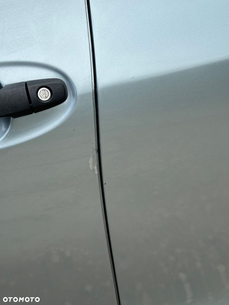 Toyota Yaris - 11