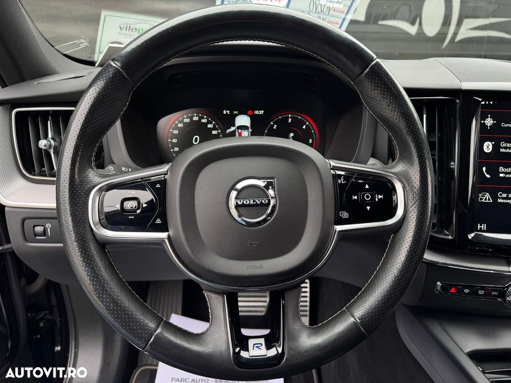 Volvo XC 60 D5 AWD Geartronic RDesign - 31