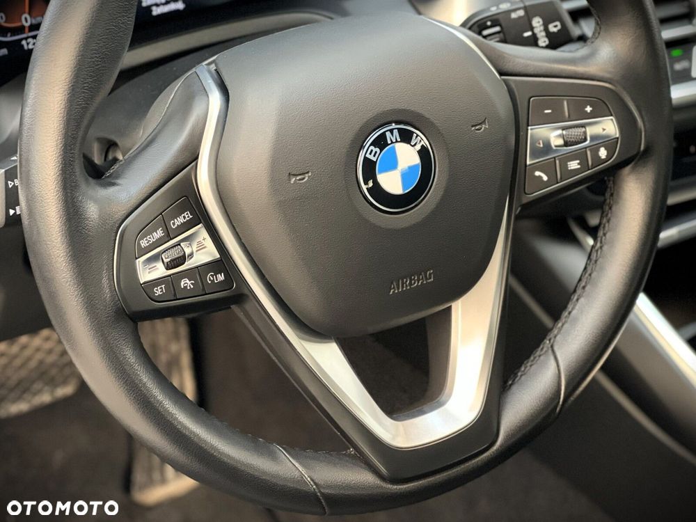 BMW Seria 3 320d xDrive Sport Line sport - 17