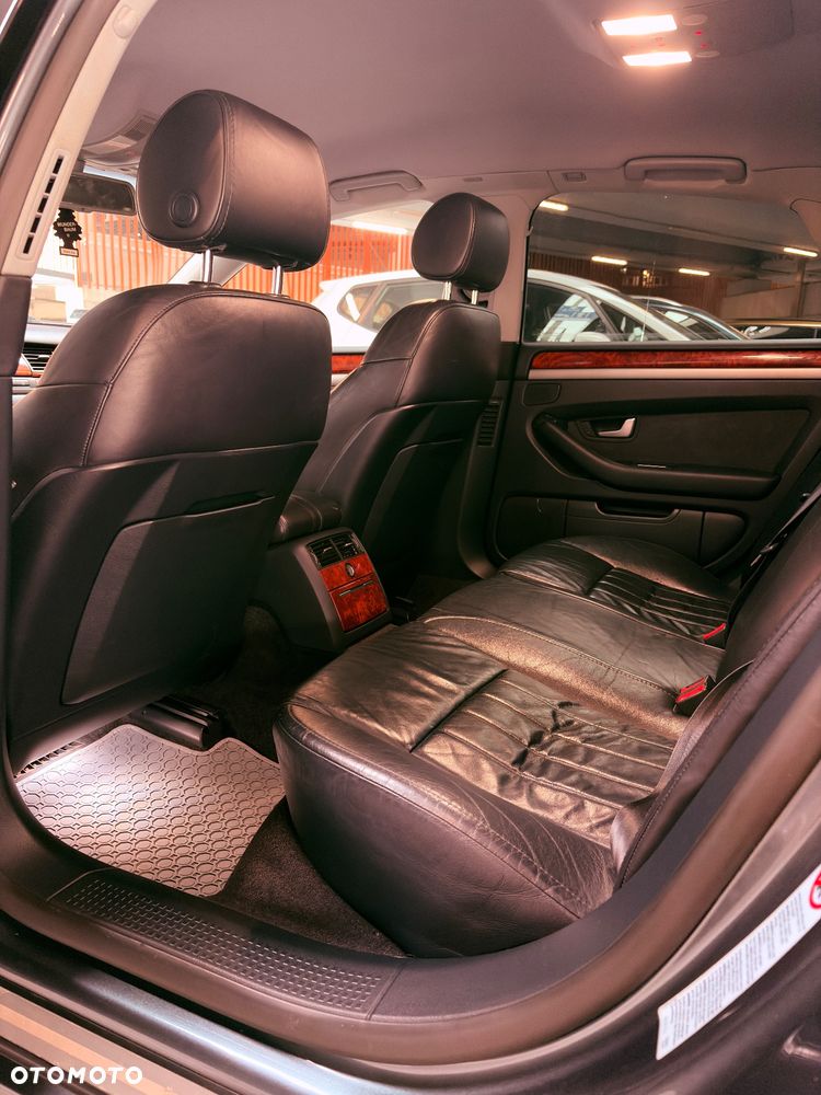 Audi A8 - 7
