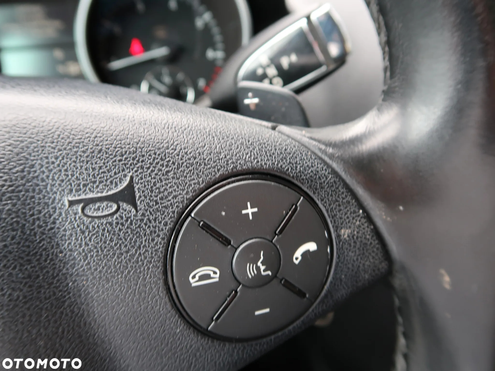 Mercedes-Benz ML 350 4-Matic - 14