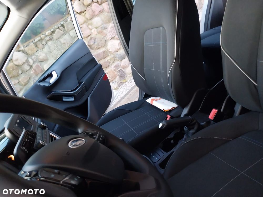 Ford Fiesta - 24