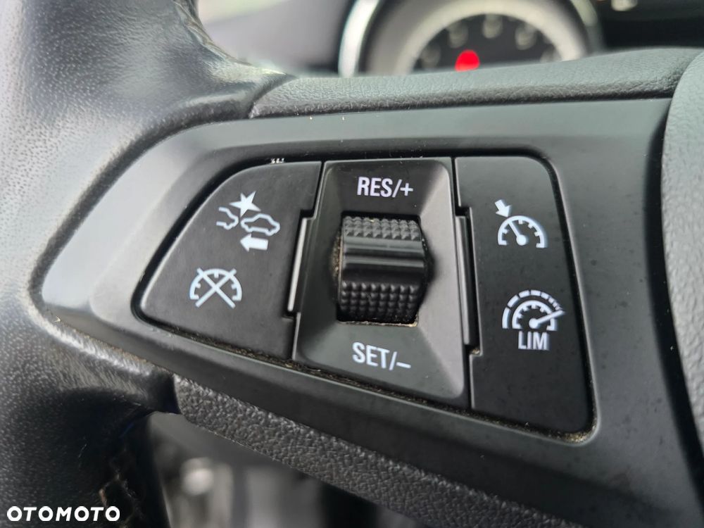 Opel Astra - 33