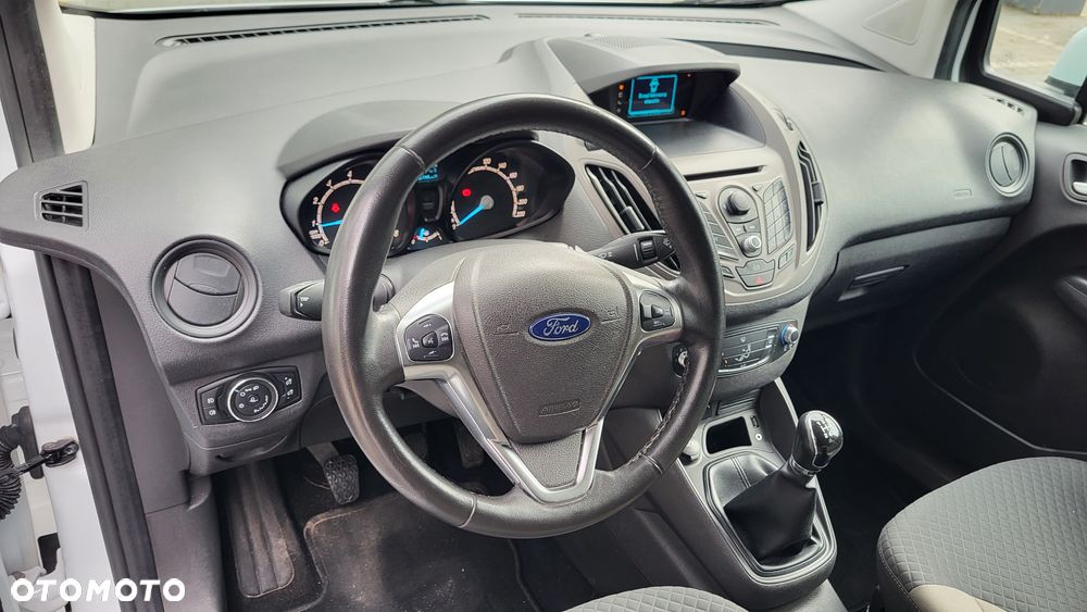 Ford Tourneo Courier 1.0 EcoBoost S&S Ambiente - 10