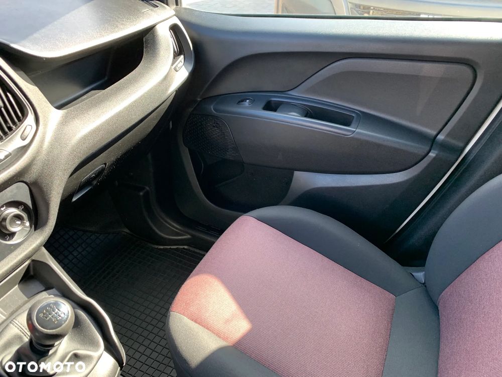 Fiat DOBLO PROFESSIONAL L2H1 Long MAXI VAN WZMOCNIONY Ładowność 961kg, Homologacja cięż. VAT-1, HAK wpinany 1300kg, Alarm, Czujniki parkowania, Halogeny, Podgrzewane fotele, Koła 16' MOCNY SILNIK 1.6 MultiJet, 105KM Emisja spalin Euro-6, Skrzynia biegów 6cio stopniowa! Zabudowa paki, F-VAT23% - 19