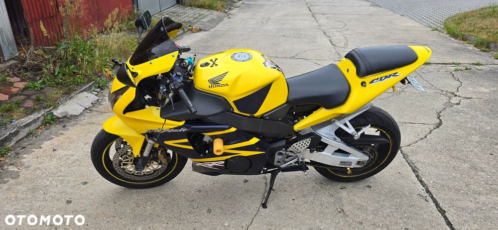 Honda CBR - 1