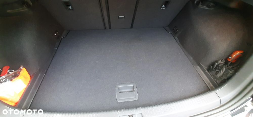 Volkswagen Golf 1.6 TDI DPF Trendline - 13