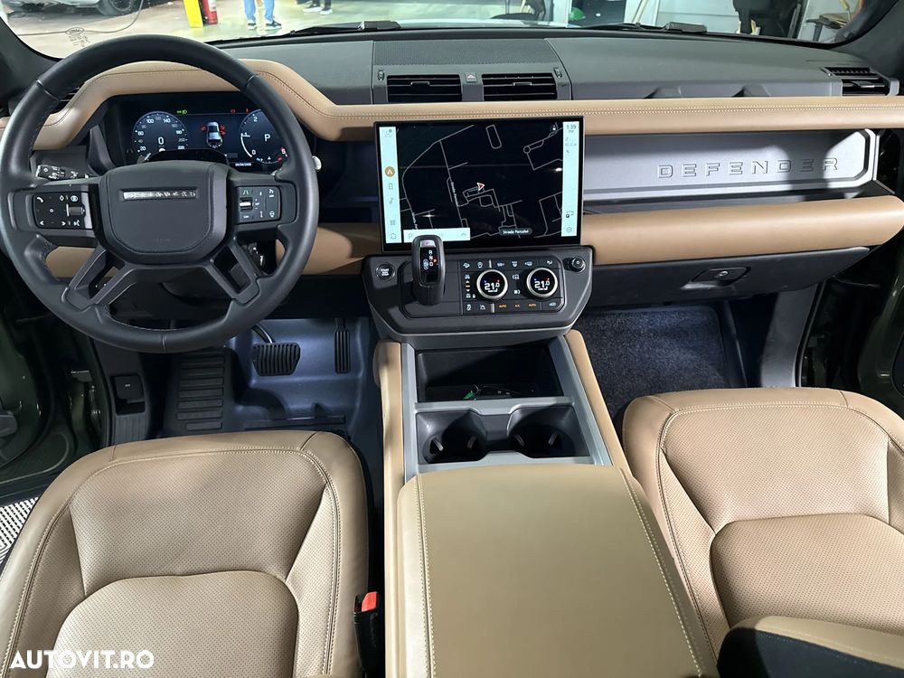 Land Rover Defender - 10
