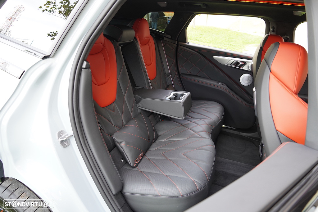 BMW XM Label Red - 22