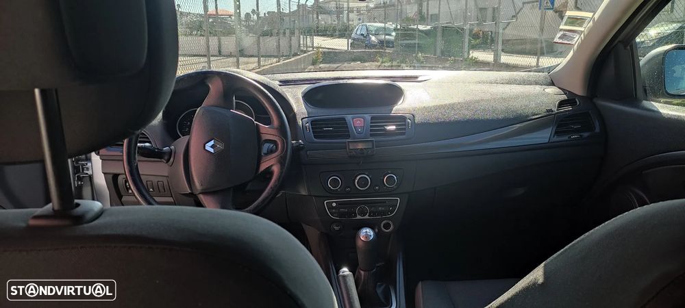 Renault Mégane Sport Tourer 1.5 dCi Dynamique - 6