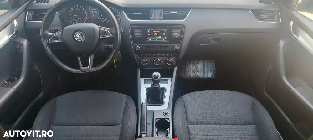 Skoda Octavia 1.6 TDI Ambiente - 8
