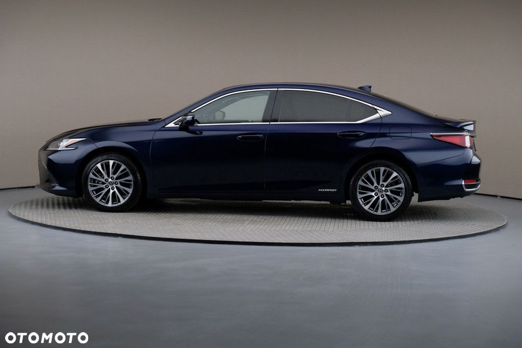 Lexus ES - 4