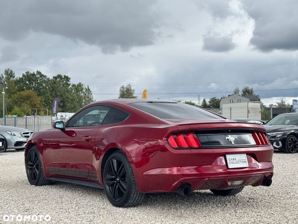 Ford Mustang - 7