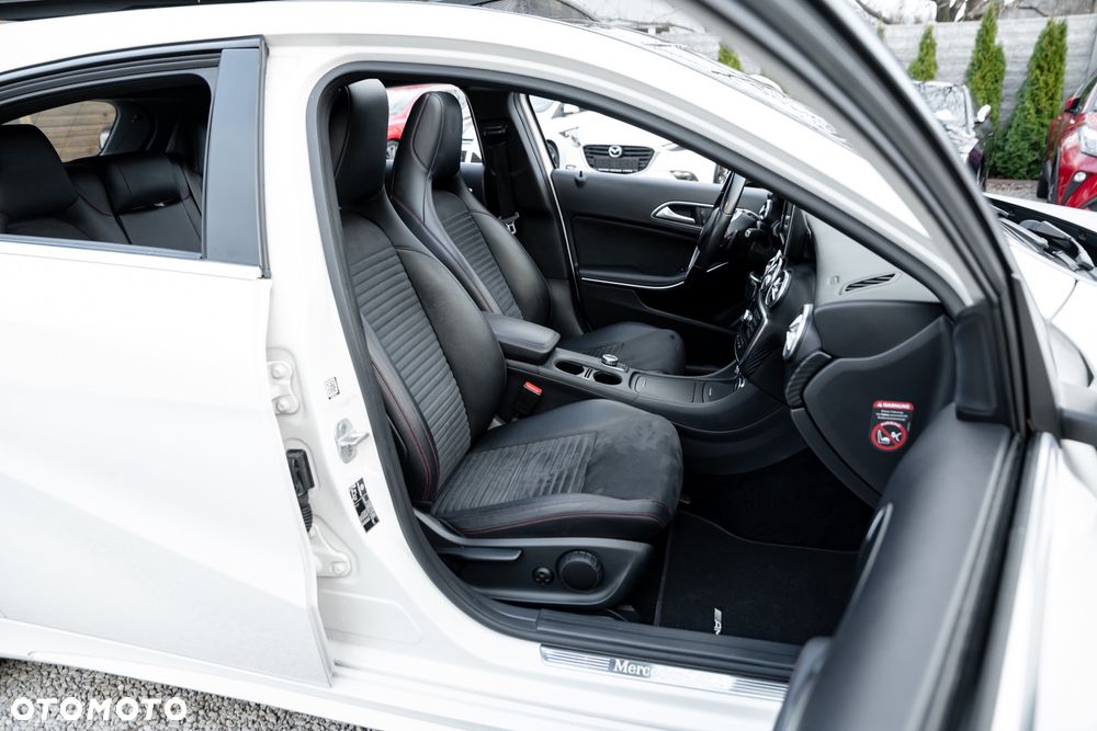 Mercedes-Benz Klasa A 250 4Matic 7G-DCT AMG Line - 23