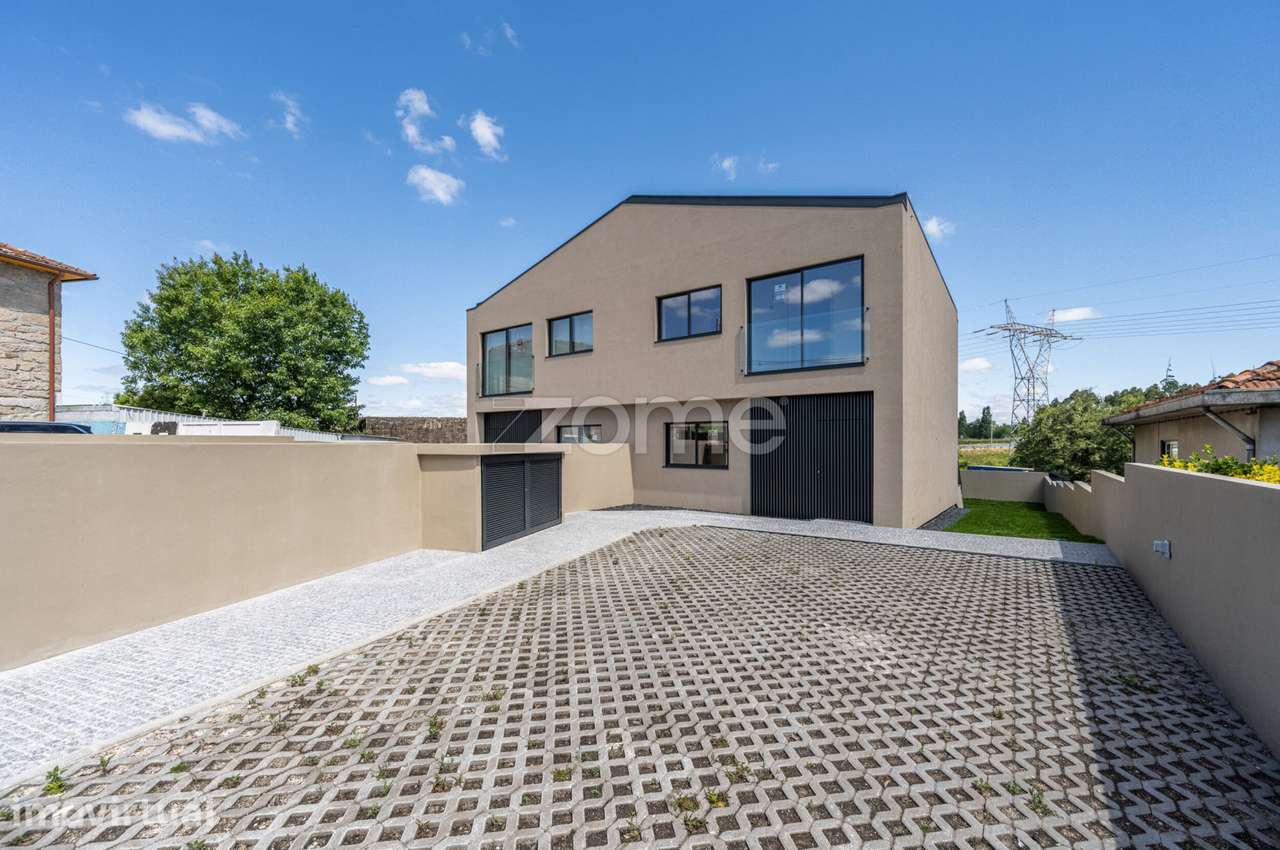 Moradia T3 Nova com terraço e jardim, na Cidade da Maia - Grande imagem: 2/34