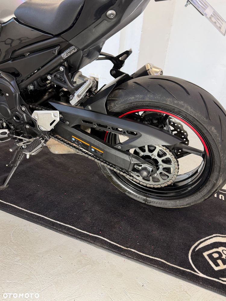 Kawasaki Z 900 - 13