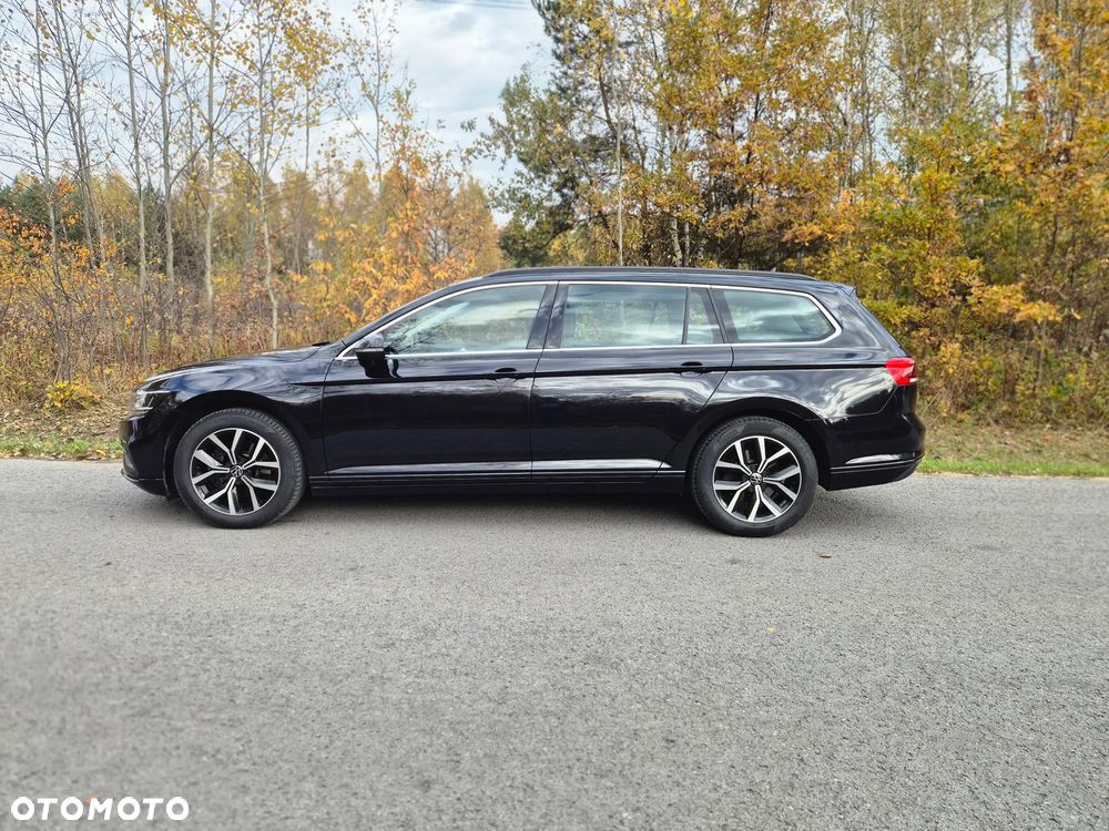 Volkswagen Passat - 11
