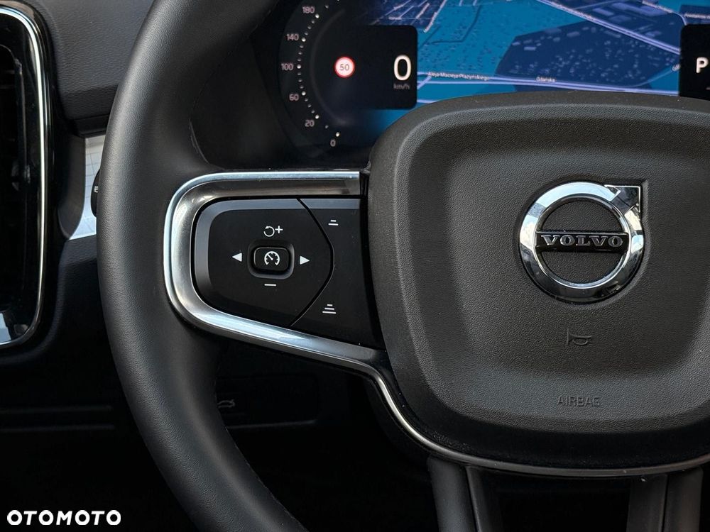 Volvo XC 40 B3 Plus Dark - 14