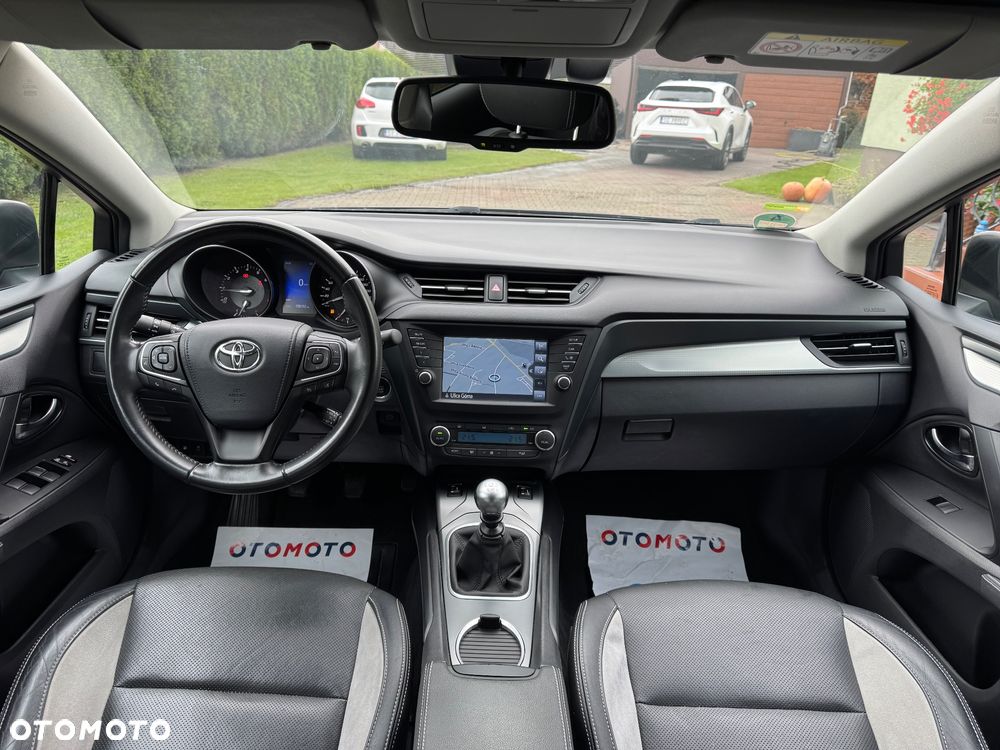 Toyota Avensis Touring Sports 1.8 Edition S+ - 15