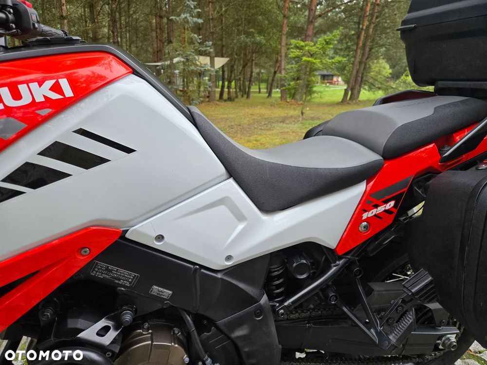 Suzuki V-STROM - 20