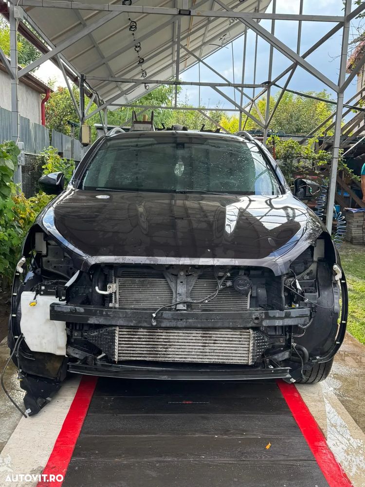 Dezmembrez Nisaan Qashqai J10 - 2